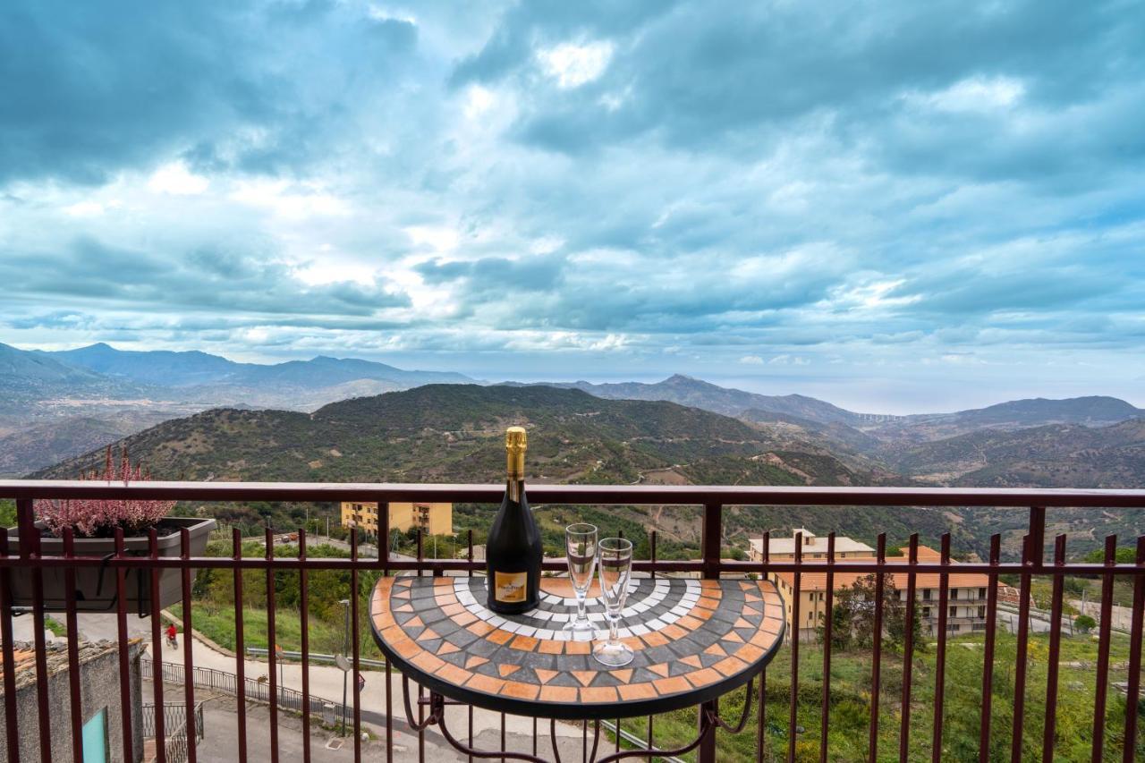 Casa Vacanze Dell'Angelo San Mauro Castelverde Exterior photo